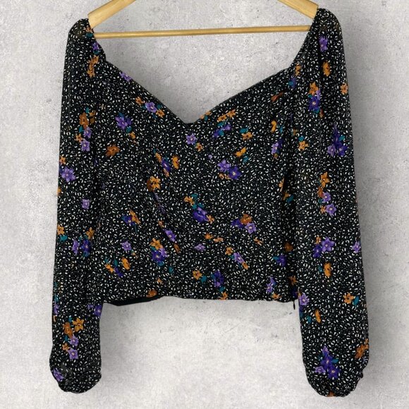 ASTR Shirred Puff Sleeve Sweetheart Neck Floral Smocked Top Size Medium Boho M - Picture 4 of 16